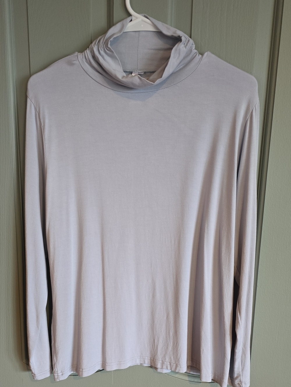 Lulu-B WOMEN'S Light Gray Turtleneck Long Sleeve TOP